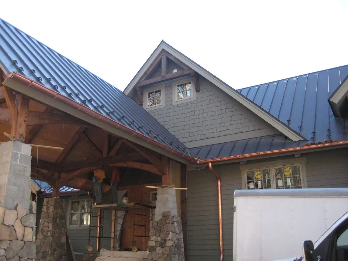 Craftsman Roofing team delivering quality roofing work in Fornis